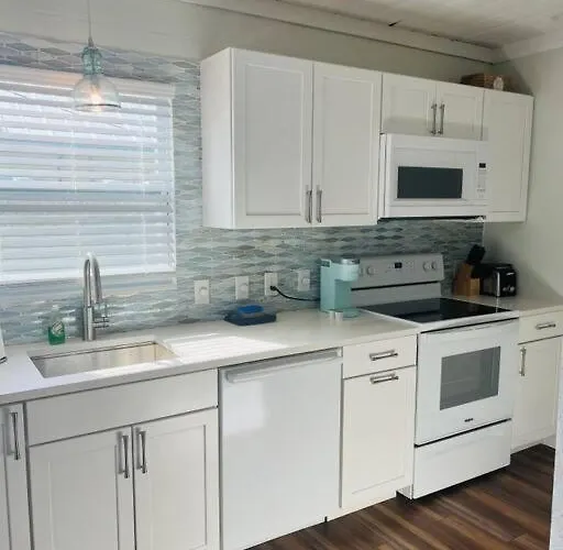 Seaside Retreat #4 *
