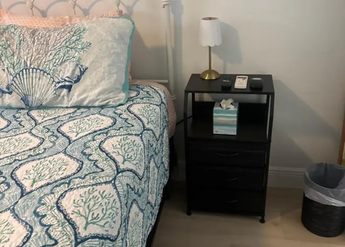 Apartment Seaside Retreat #4 *